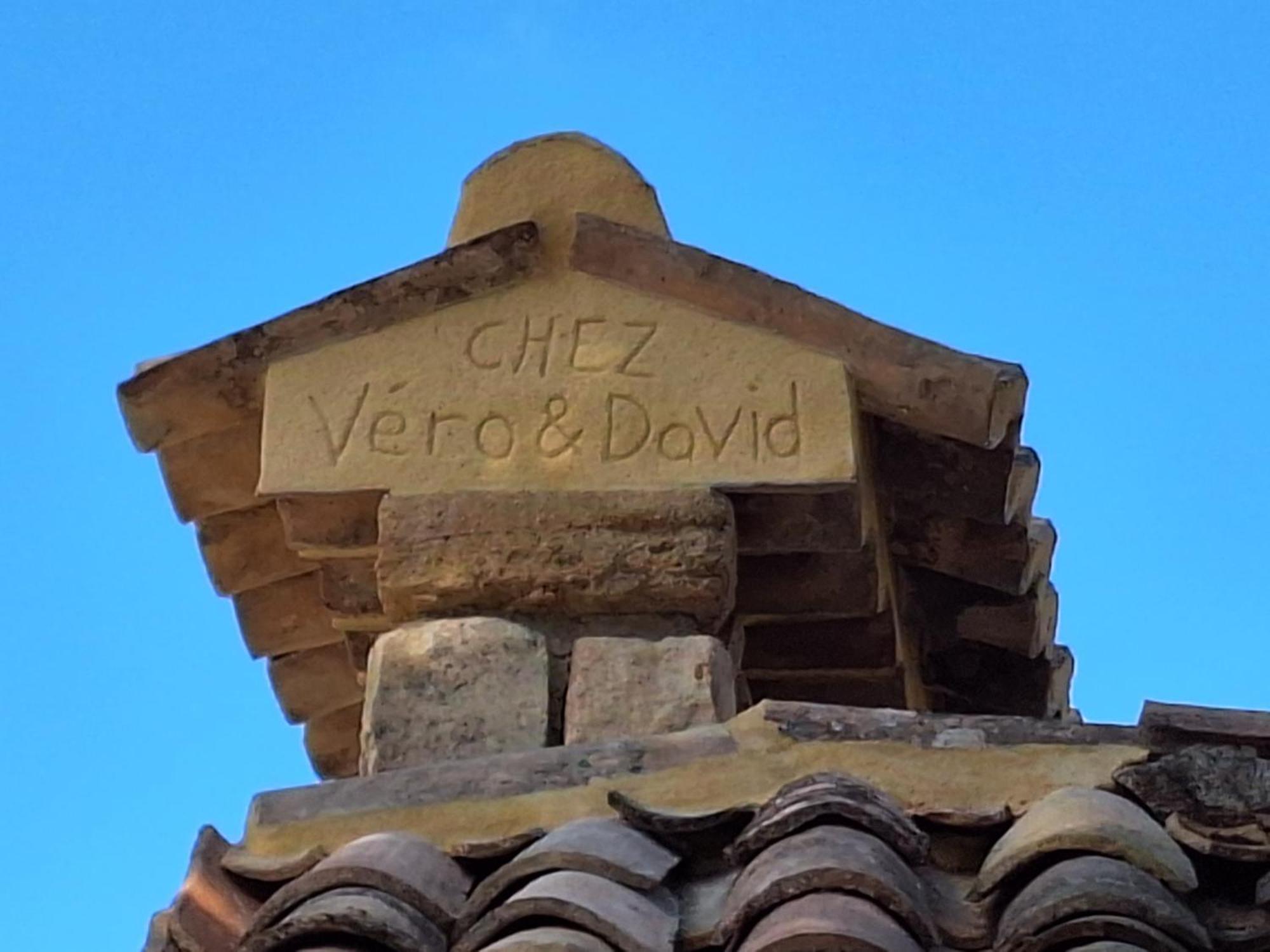 Chez Vero Chambres D'Hotes & Maison En Pierre Contemporaine Suze-la-Rousse Exteriör bild